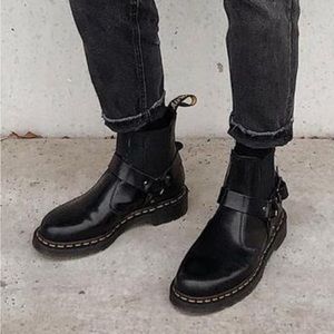 DR MARTENS WINCOX SMOOTH LEATHER BUCKLE BOOTS black UK11 US12